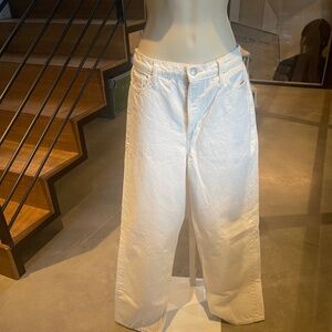 Banana Republic, size 28. button fly, White, denim jeans